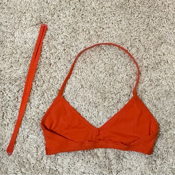 Gymshark sports bras - Picture 2 of 4